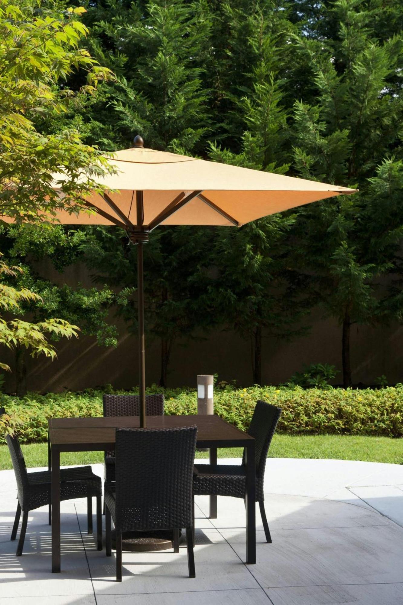 Courtyard Harrisonburg Hotel Exterior foto